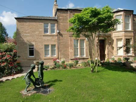 Mount Ceres Hotel Bonnyrigg Екстериор снимка